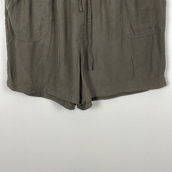 Boden Talia women's elastic drawstring waist 4 pocket soft green short Size 10 - Picture 2 of 6